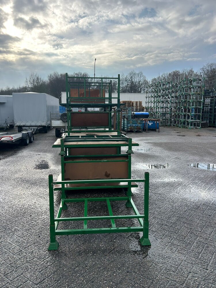 Partij gebruikte  stapelracks (9st) 1450x1050x750mm