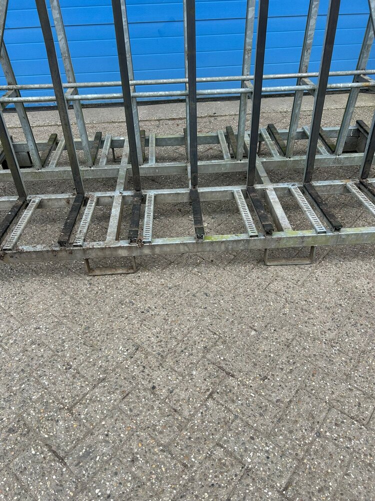 Gebruikte verzinkte glasbok dubbelzijdig  2400x1200x2300 mm