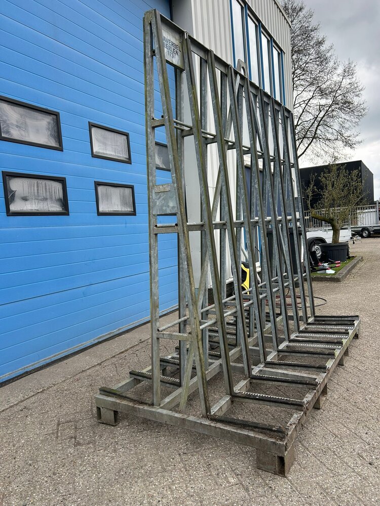 Gebruikte verzinkte glasbok dubbelzijdig  2400x1200x2300 mm