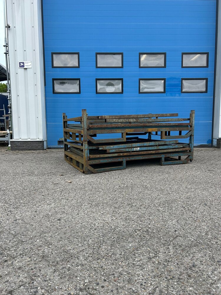 Gebruikte stapelbare gaascontainer 1800x1200x1600mm Gebruikte stapelbare gaascontainer 1800x1200x1600mm