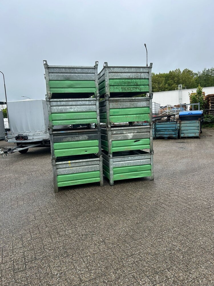 Partij gebruikte stalen bakken (8st) 1200x1000x600mm Partij gebruikte stalen bakken (8st) 1200x1000x600mm