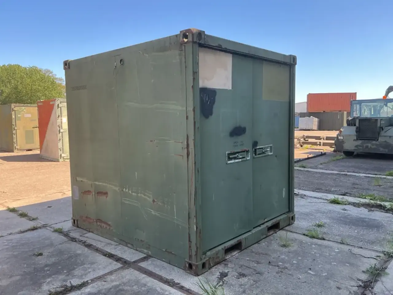 Geïsoleerde container 2400x2100x2330mm nr:415 Geïsoleerde container 2400x2100x2330mm nr:415