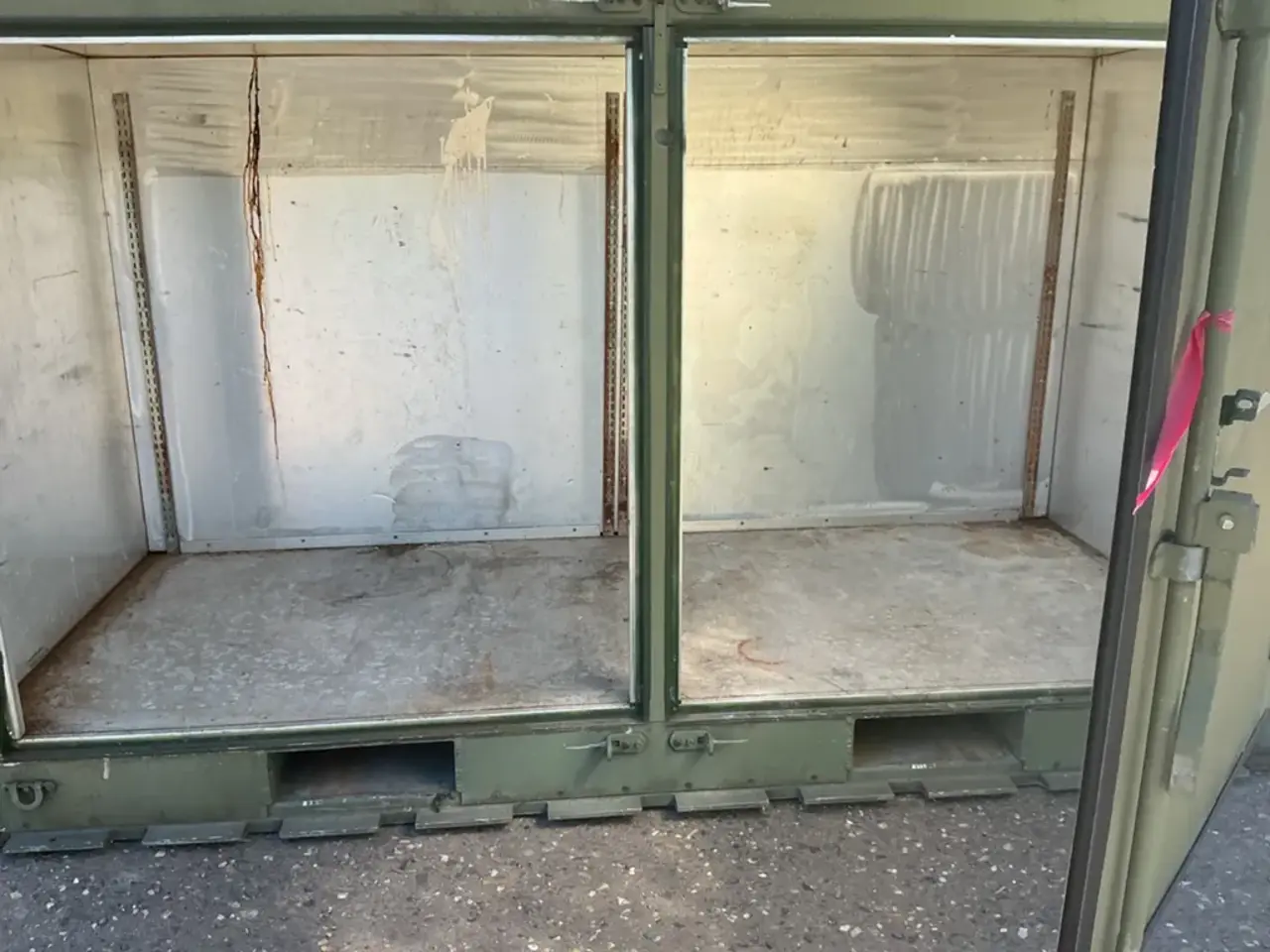 Geïsoleerde container 2750x2230x1550mm nr:416 Geïsoleerde container 2750x2230x1550mm nr:416