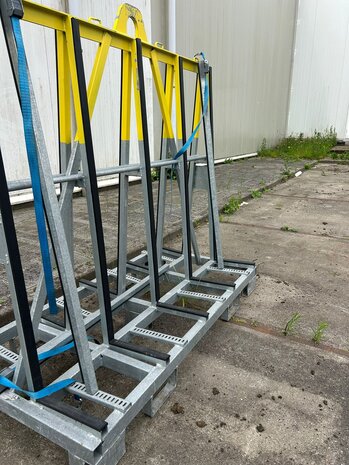 Gebruikte verzinkte dubbelzijdige glasbok 1500x800x1400 mm Gebruikte verzinkte dubbelzijdige glasbok 1500x800x1400 mm