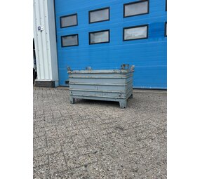 Gebruikte stapelbak staal 1000x800x600mm grijs gelakt Gebruikte stapelbak staal 1000x800x600mm grijs gelakt