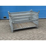 Gebruikte stapelbak 1240x840x700mm Verzinkt met klep Gebruikte stapelbak 1240x840x700mm Verzinkt met klep