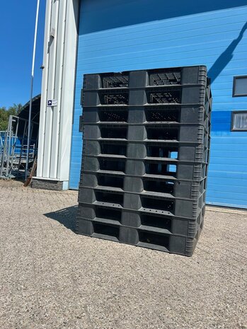 Partij kunststof pallets ( 10st ) 1100x1100mm Partij kunststof pallets ( 10st ) 1100x1100mm