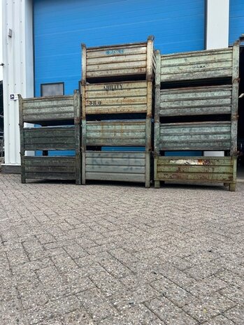 Partij gebruikte stapelbakken 1200x800x600mm (11st ) Partij gebruikte stapelbakken 1200x800x600mm (11st )