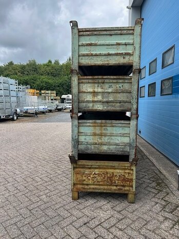 Partij gebruikte stapelbakken 1200x800x600mm (11st ) Partij gebruikte stapelbakken 1200x800x600mm (11st )