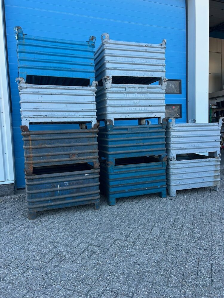 Partij aanbieding 10x Gebruikte stapelbak staal 1000x800x600mm grijs gelakt Partij aanbieding 10x Gebruikte stapelbak staal 1000x800x600mm grijs gelakt