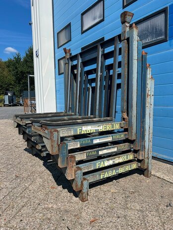 5x Gebruikte Enkelzijdige stapelbare glasbok 1400x800x1100mm 5x Gebruikte Enkelzijdige stapelbare glasbok 1400x800x1100mm
