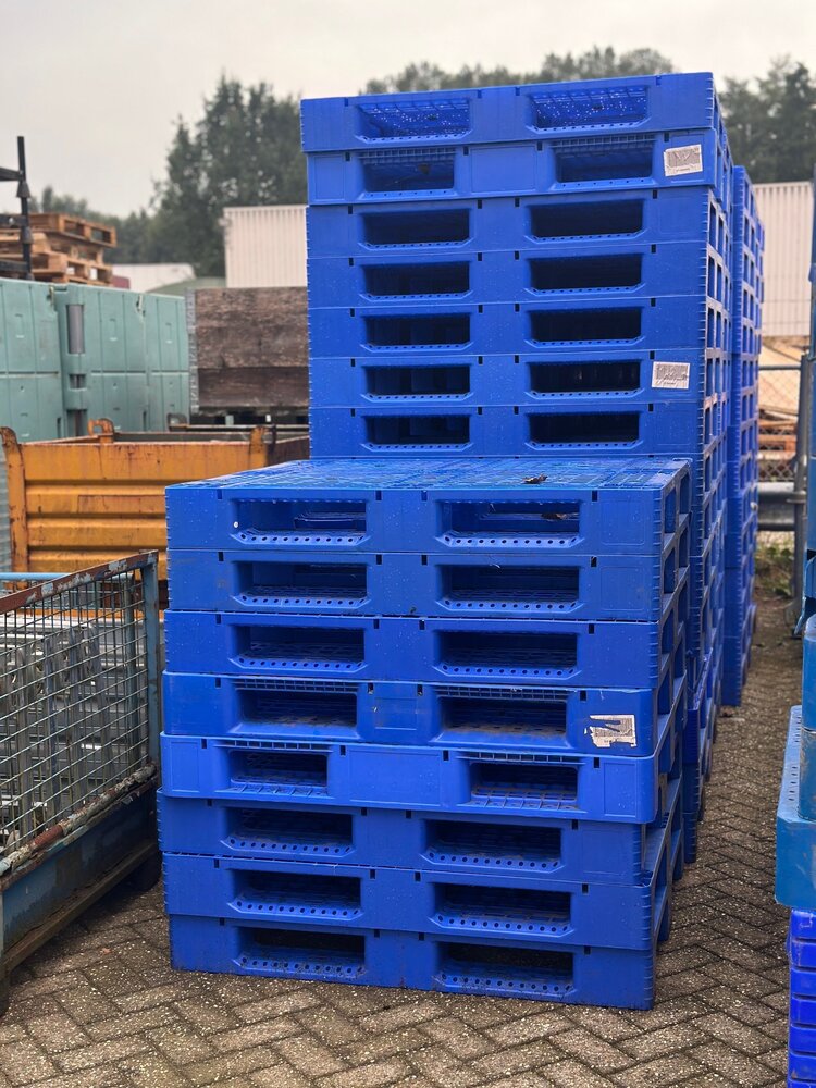 Kunststof pallet 1200x1000mm blauw Kunststof pallet 1200x1000mm blauw