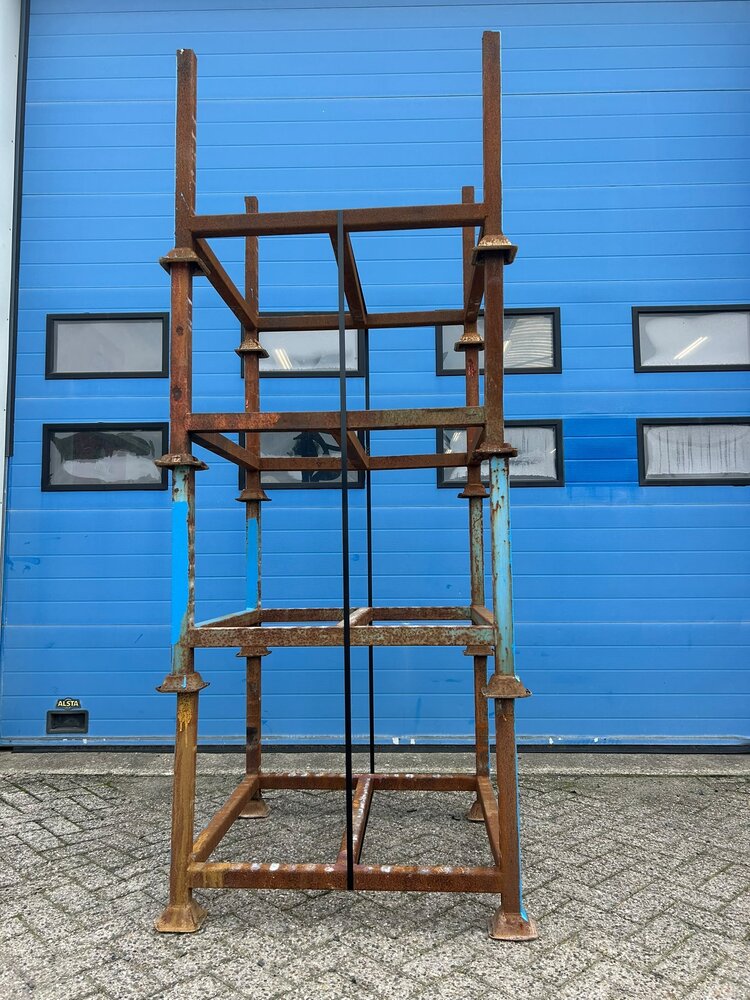 Partij gebruikte bouwracks (4st) 1000x1000x640mm Partij gebruikte bouwracks (4st) 1000x1000x640mm