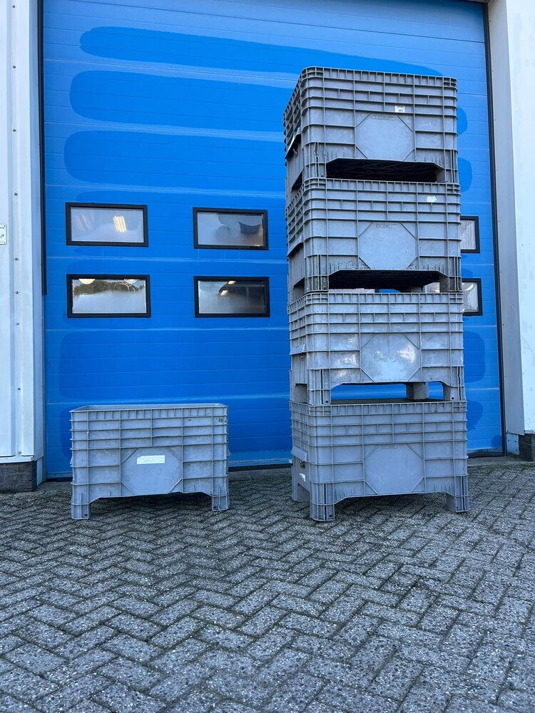 Partij (5st) gebruikte kunststof bakken 980x640x660mm Partij (5st) gebruikte kunststof bakken 980x640x660mm