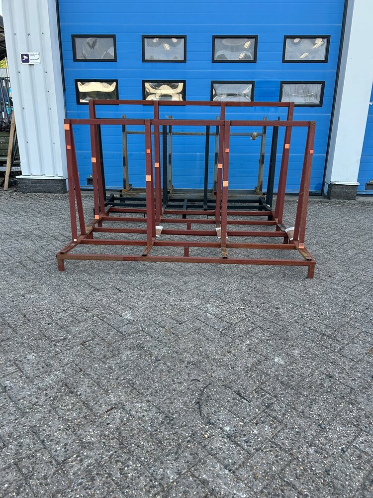 Diverse gebruikte dubbelzijdige glasbokken Diverse gebruikte dubbelzijdige glasbokken