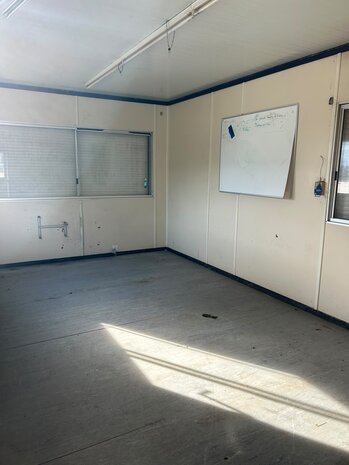 Gebruikte kantoor unit 9700x3000x2900mm Gebruikte kantoor unit 9700x3000x2900mm