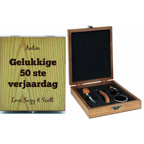Wijnset met Naam en Illustratie – Luxe Gepersonaliseerd Cadeau Wijnset met Naam en Illustratie – Luxe Gepersonaliseerd Cadeau