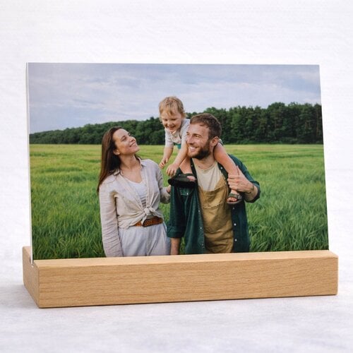 Gepersonaliseerde foto op aluminium met houten staander