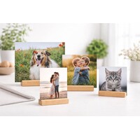 Gepersonaliseerde foto op aluminium met houten staander