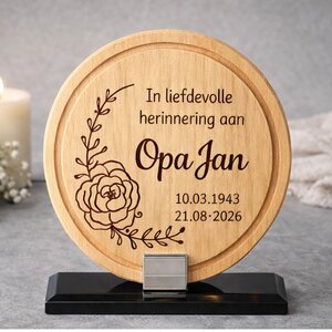 Gepersonaliseerd houten paneel met gravure | Uniek cadeau met personalisatie op glazen staander
