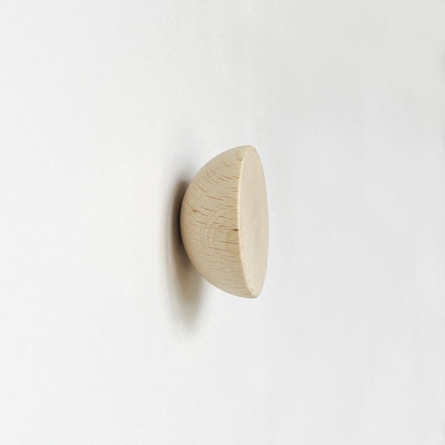 Ronde beukenhouten muurhaak / knop