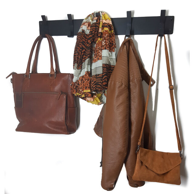 Industriele matzwarte kapstok 700mm MC