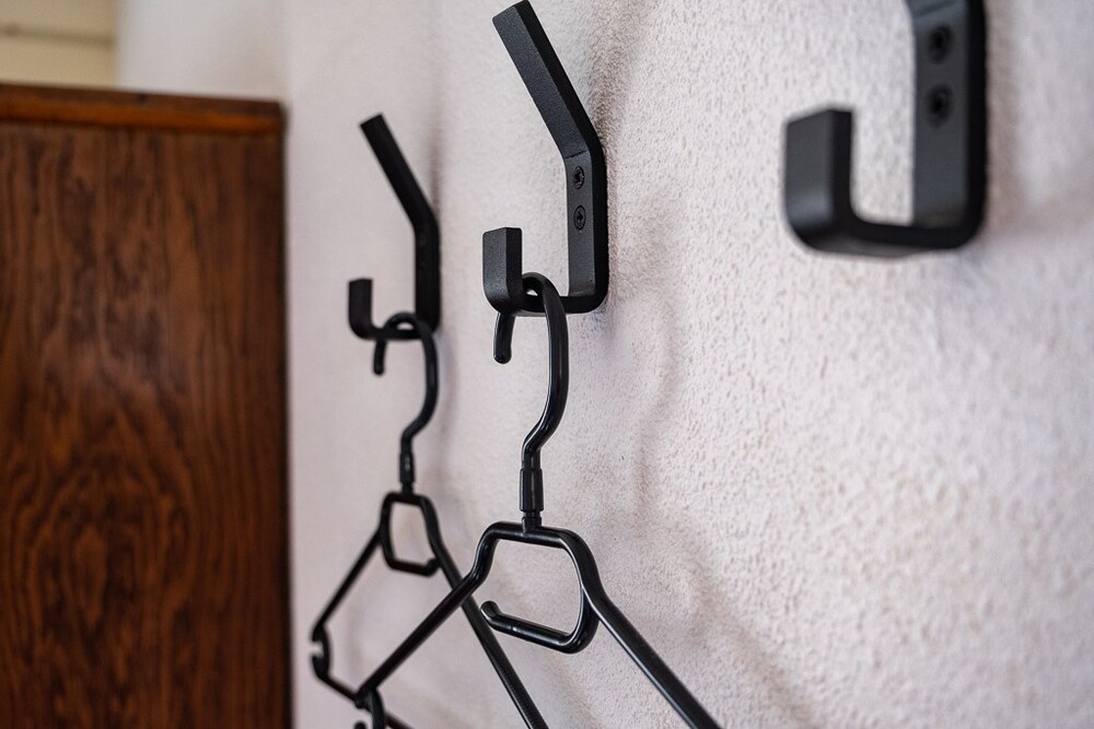 Kapstok ideeen voor de kleine hal: Slim, stijlvol en zonder rommel