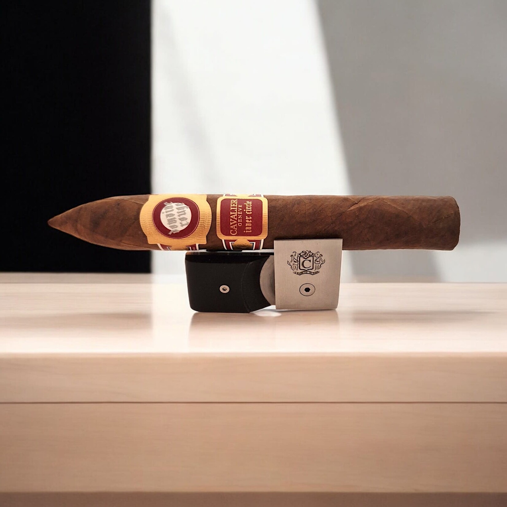 CAVALIER GENÈVE CAVALIER DE GENEVE - DOMAINE ROUGE FIGURADO