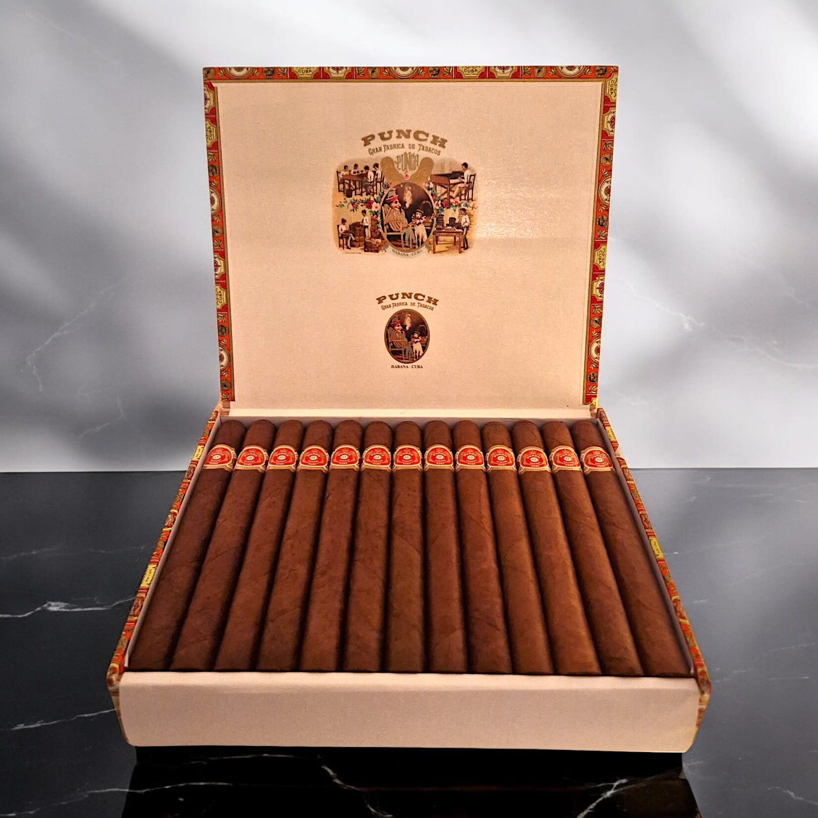 PUNCH PUNCH DOUBLE CORONA - FULL BOX