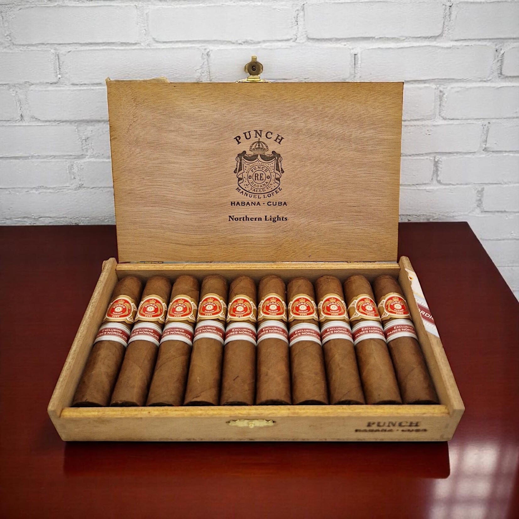 PUNCH PUNCH NORTHERN LIGHTS ER PAISES NORDICOS  2009 / 10