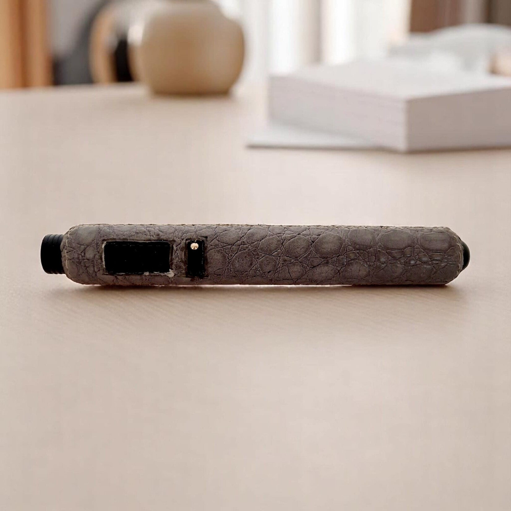 PRINCE RHEIN LIGHTER WITH CROCODILE LEATHER GREY