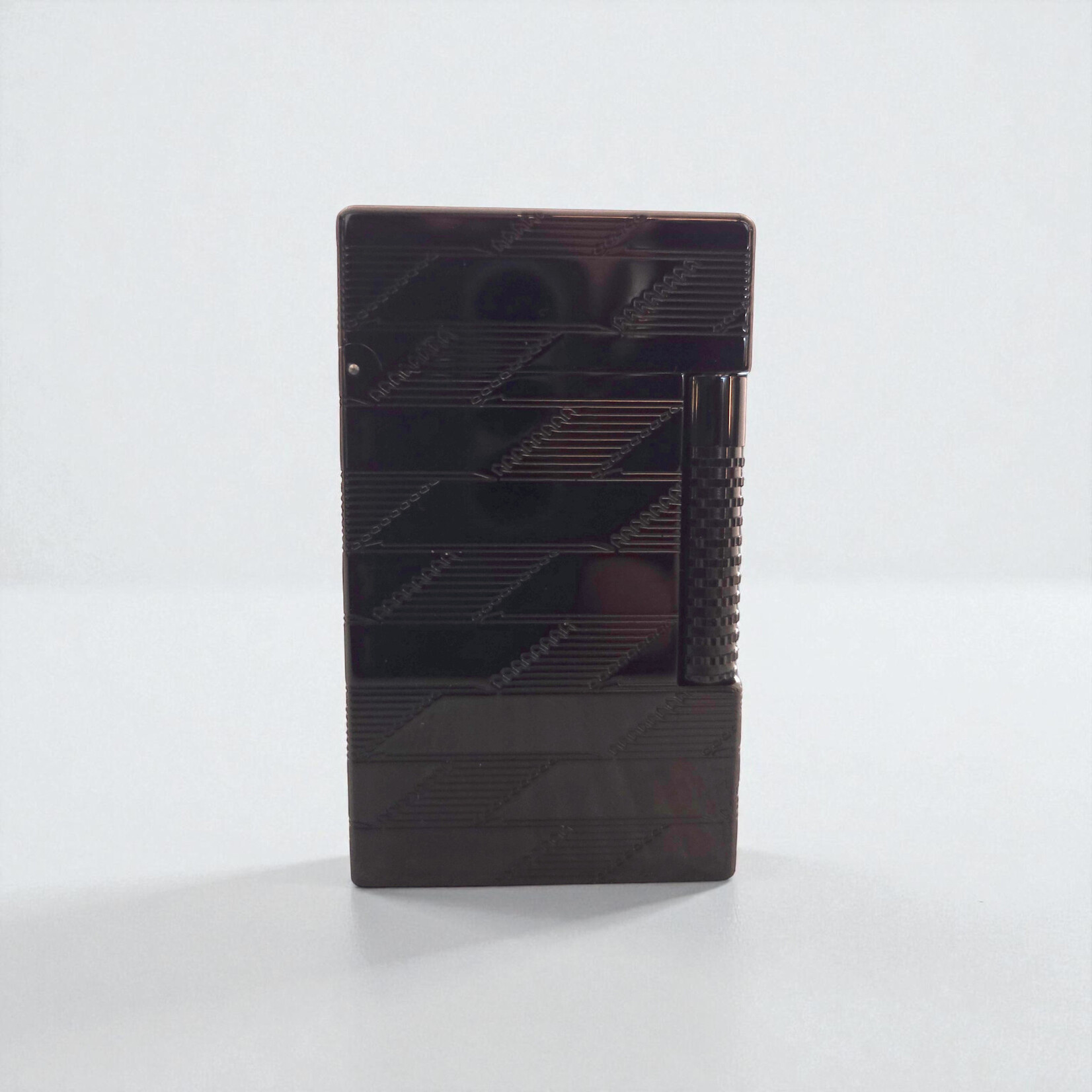 ST DUPONT ST DUPONT LIGHTER LE GRAND NOIR GUILLOCHÉ