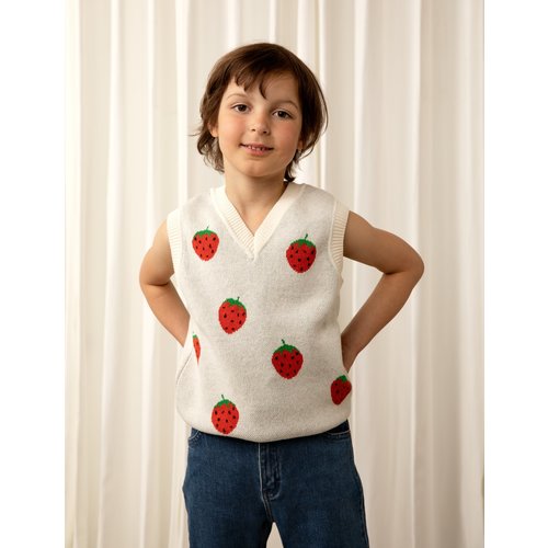 Mini Rodini Gebroken wit mouwloos vest met aardbeien