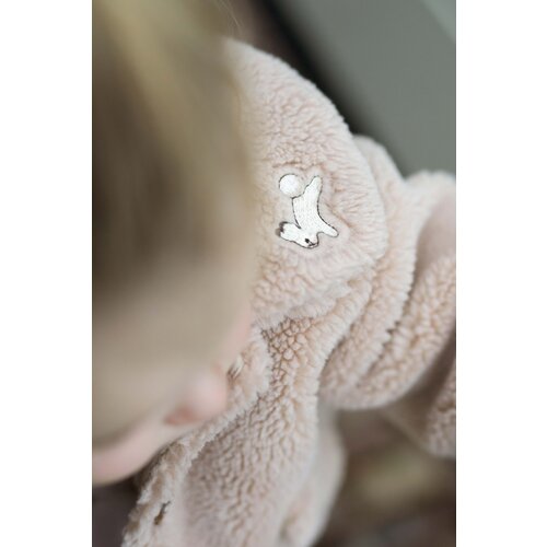 Donsje Baby jasje met konijntjes op de kraag Donsje Baby jasje met konijntjes op de kraag