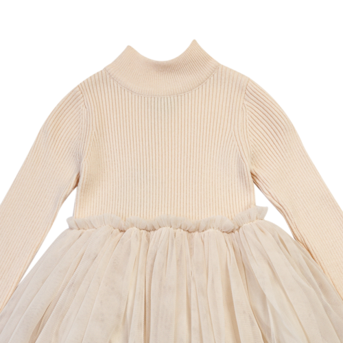 Donsje Jurk met tulle rok in licht roze kleur Donsje Jurk met tulle rok in licht roze kleur