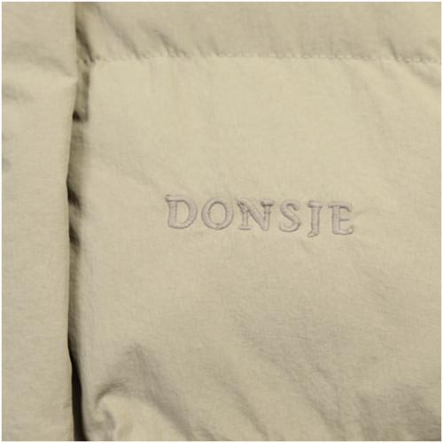 Donsje Bomber jas met capuchon in licht groen Donsje Bomber jas met capuchon in licht groen