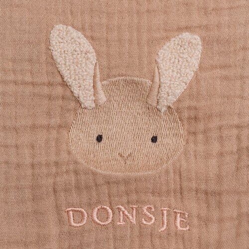 Donsje Mouseline deken in warm roze met fluffy bunny Donsje Mouseline deken in warm roze met fluffy bunny