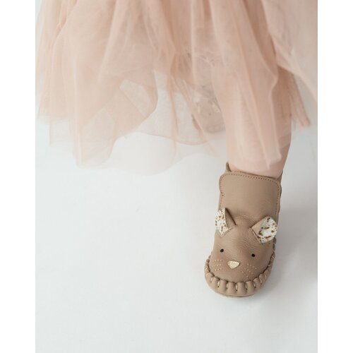 Donsje Gevoerde baby laarsje met een muis Donsje Gevoerde baby laarsje met een muis