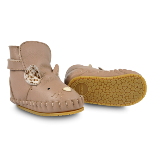 Donsje Gevoerde baby laarsje met een muis Donsje Gevoerde baby laarsje met een muis