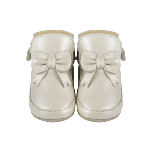 Donsje Gevoerde baby laarsje met strik in off white metallic Donsje Gevoerde baby laarsje met strik in off white metallic