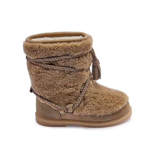 Donsje Gevoerde laarsjes met schapen wolletje Donsje Gevoerde laarsjes met schapen wolletje