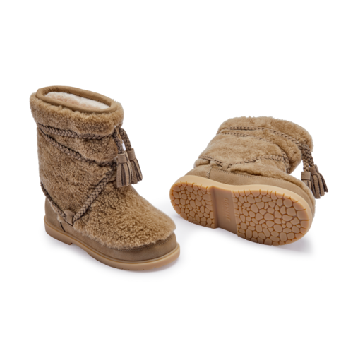 Donsje Gevoerde laarsjes met schapen wolletje Donsje Gevoerde laarsjes met schapen wolletje