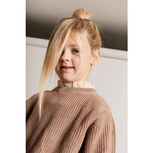 Baje studio Licht bruin gebreide sweater met ruffle kraag