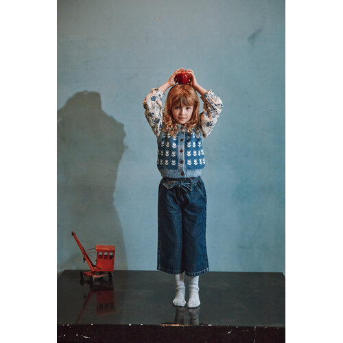 Emile & ida Mouwloos blauw vest met tulpen Emile & ida Mouwloos blauw vest met tulpen