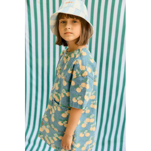 Tinycottons Denim jurk met all-over oranges print