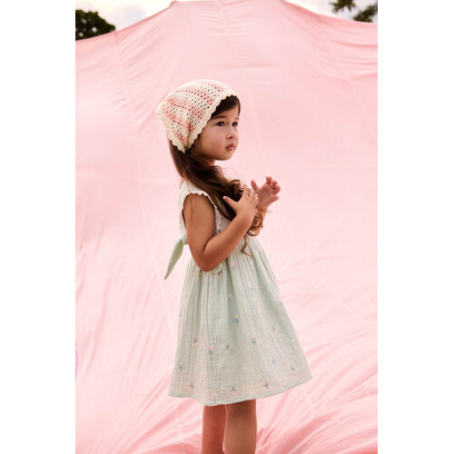 Louise Misha Lichte groene jurk met geboorde details