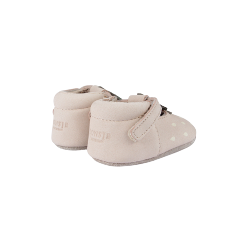 Donsje Baby schoentje met aardbeien print in zacht roze