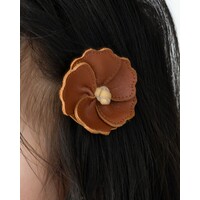 Zaza Fields Hairclip | Hibiscus | Maple Leather