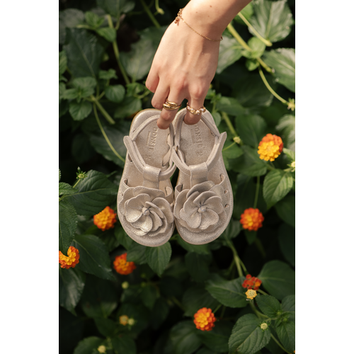 Donsje Iles Fields Sandals | Shimmer Buttercup | Silver Metallic Leather