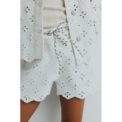 the new society Camelia Short Pure Cloud Denim